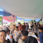 Implementasikan Kebijakan Presiden dan Kapolri ,Polda Jabar Gelar Pasar Murah Sembako di Karawang
