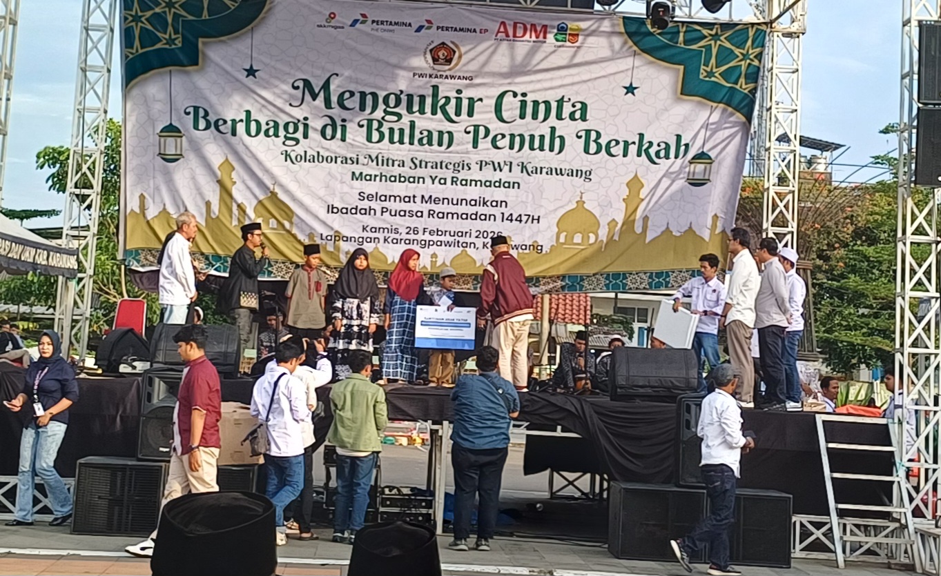 Mengukir Cinta di Bulan Ramadan, PWI Karawang Santuni Ratusan Anak Yatim