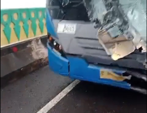 Bus Transjakarta Tabrakan di Jalan Layang Koridor 13, Sebanyak 23 Penumpang Terluka