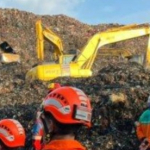 TPST Bantargebang Longsor  4 Orang Meninggal Tertimbun Sampah