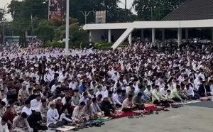 Momen Salat Idul Fitri 1447 H, Bupati Aep Ajak Masyarakat Bersama Membangun Karawang Maju