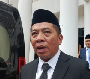 Bupati Aep Bakal Lakukan Efesiensi dan  WFH ,Mobil Dinas Pemkab Karawang Digudangkan di Galeri Pagar Asih