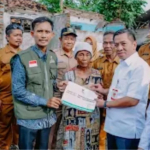 Rumah Nenek Tasih Hangus Terbakar , Bupati Karawang Pastikan Segera Dibangun Rulahu