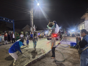 Jalan Rusak Kini Mulus, Aspirasi Warga Griya Indah Direalisasikan Anggota DPRD Karawang Agus Sulistyo