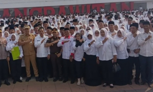 Bupati Karawang Aep Syaepuloh Serahkan SK  2.251 Anggota BPD Sebagai Mitra Kritis Pemerintah Desa